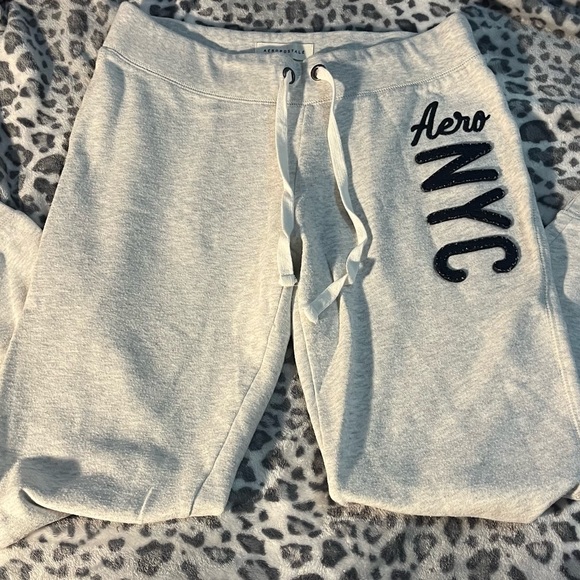 Aeropostale Sweatpants Grey Medium - Picture 3 of 4
